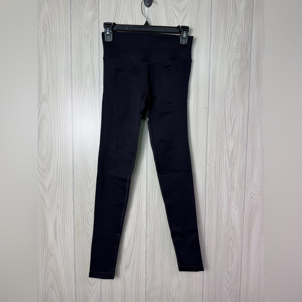 Sculpting Seamless Black Women's Leggings - Picture 2 of 11